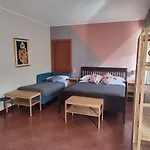 Casabuddace Bed and Breakfast Μεσίνα